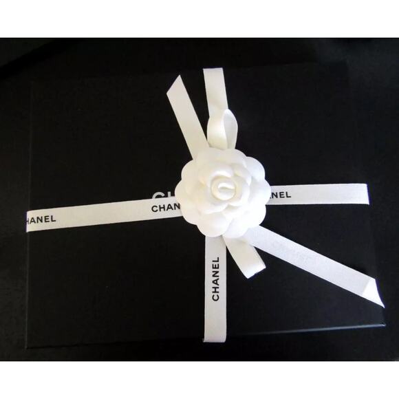 CHANEL 24P Crystal Glass Pearl CC Logo Necklace 17" - Picture 6 of 6